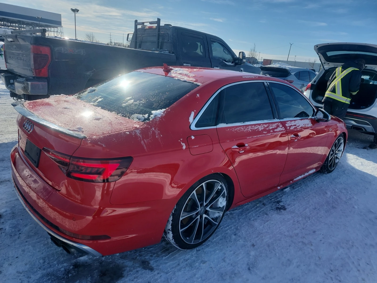 Audi S4 * АвтоКредит* Цена до БГ*  - изображение 3