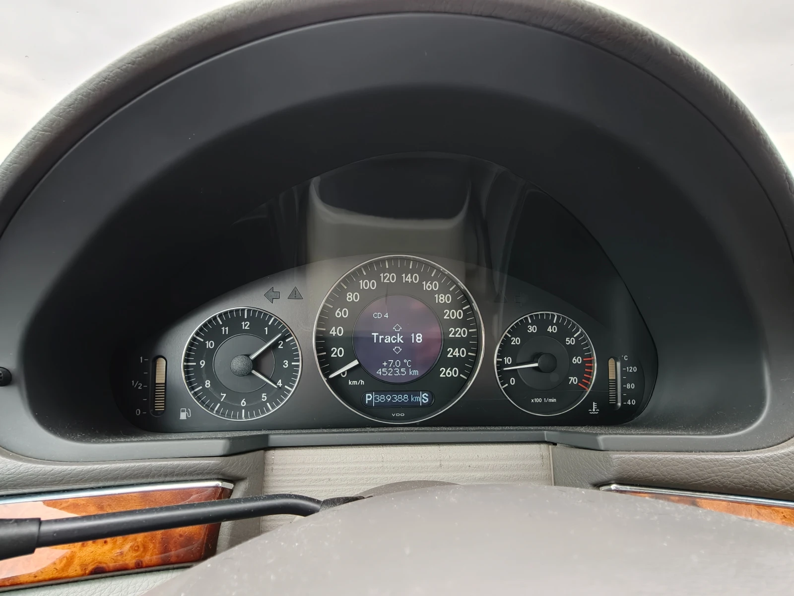 Mercedes-Benz E 500 W211, снимка 10 - Автомобили и джипове - 54007995