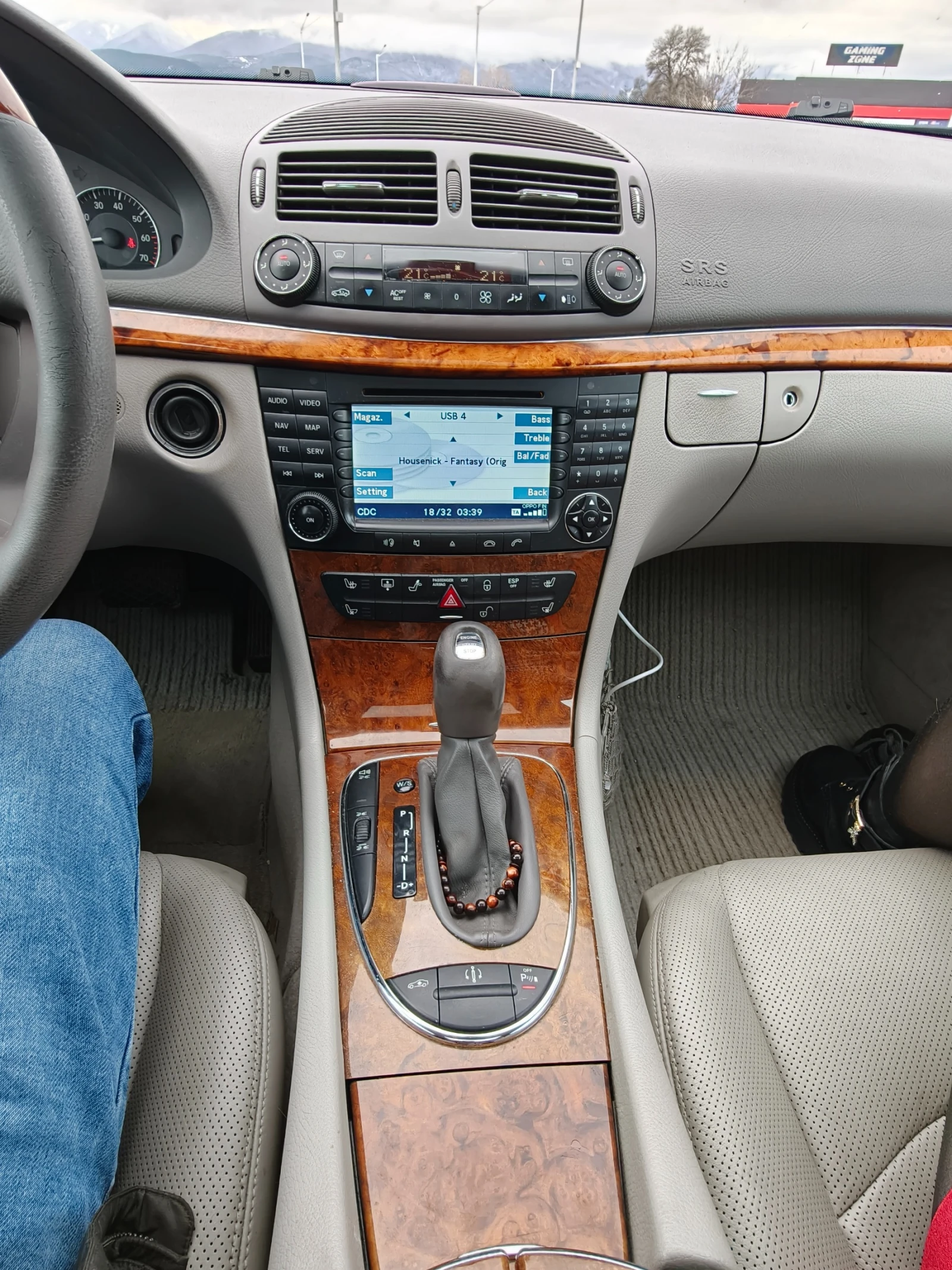 Mercedes-Benz E 500 W211, снимка 11 - Автомобили и джипове - 54007995