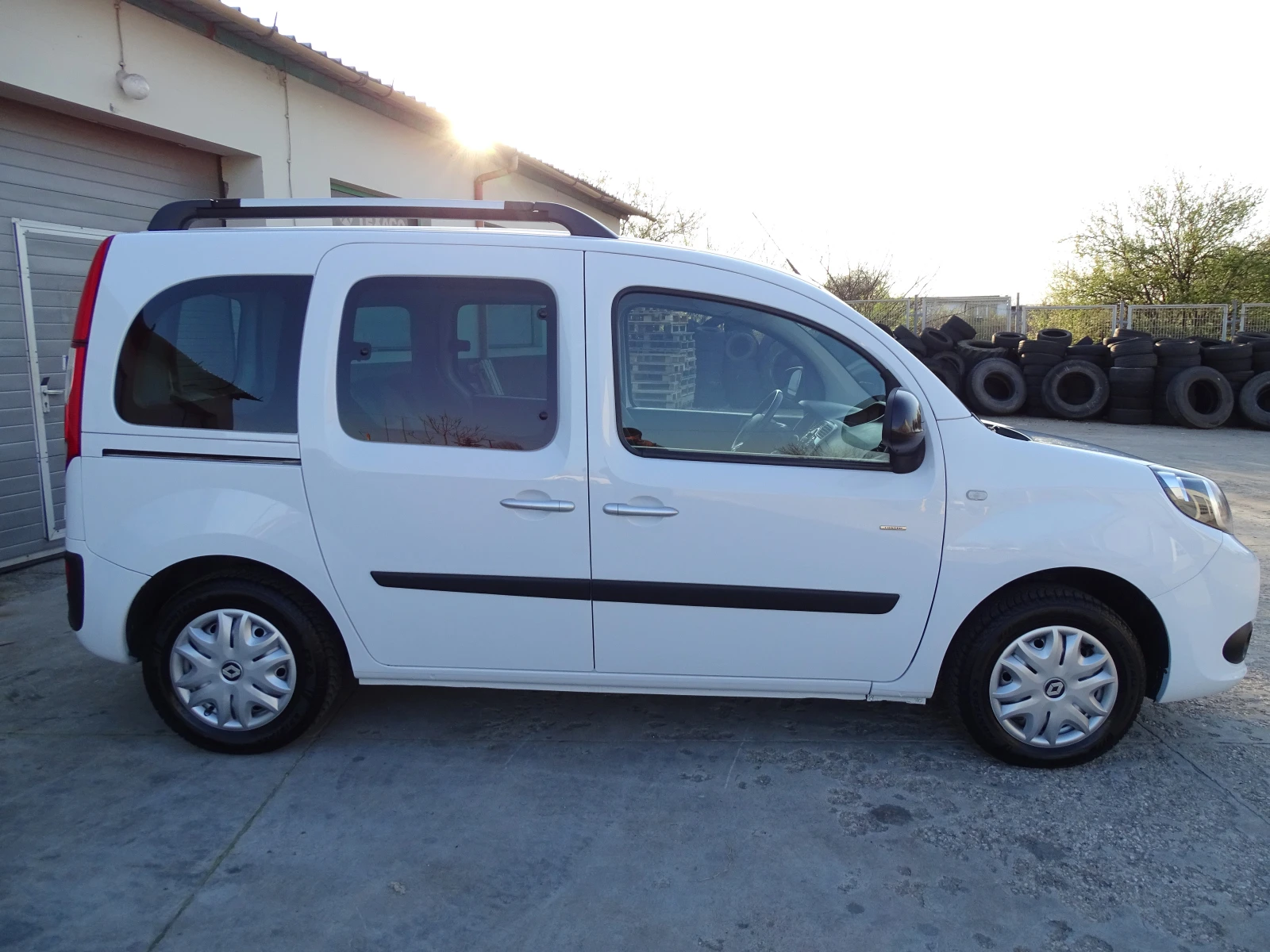 Renault Kangoo 1.5DCI_LIMITED_* , снимка 4 - Автомобили и джипове - 54106917