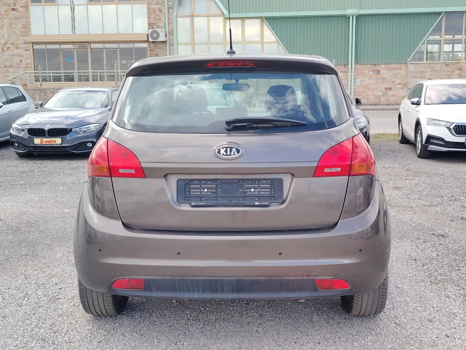 Kia Venga 1.6i 16V, снимка 5 - Автомобили и джипове - 54148809