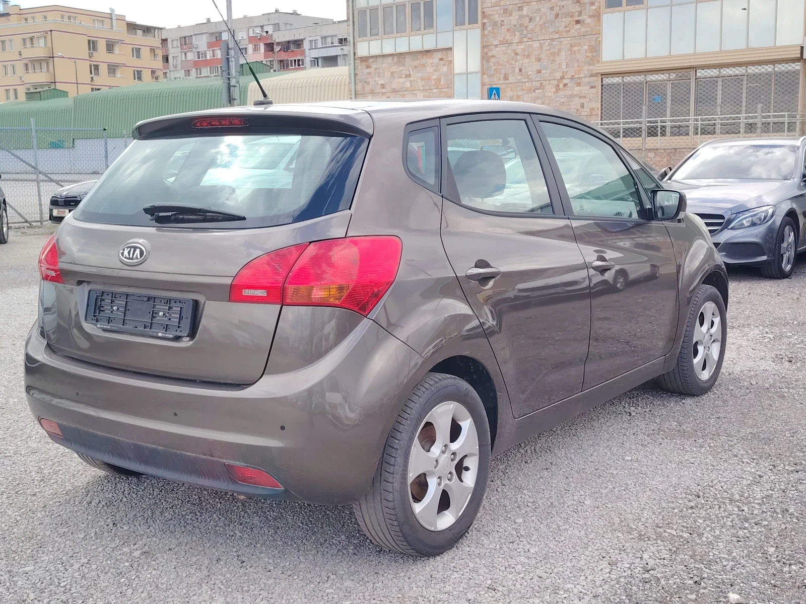 Kia Venga 1.6i 16V, снимка 4 - Автомобили и джипове - 54148809