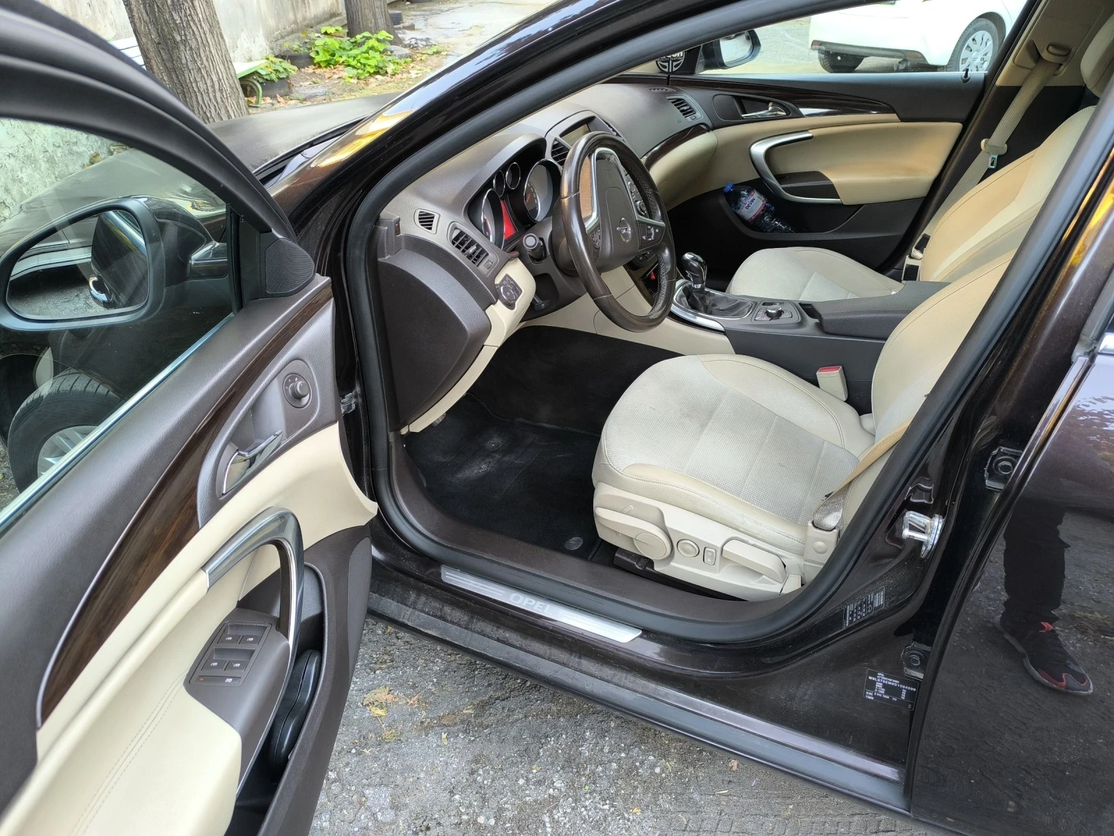 Opel Insignia, снимка 17 - Автомобили и джипове - 54442968