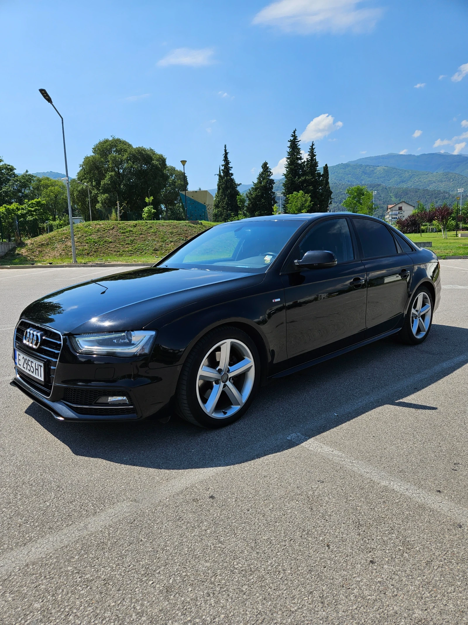 Audi A4 S line + /2.0TDI/Топ състояние, снимка 2 - Автомобили и джипове - 55069413