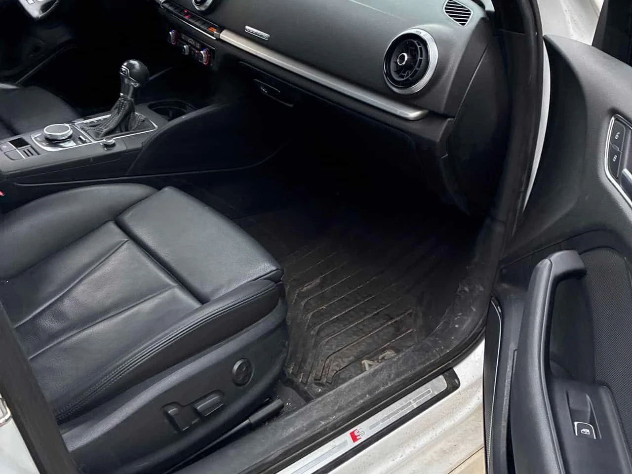 Audi A3 * Technik * CARFAX * ЦЕНА ДО БГ, снимка 12 - Автомобили и джипове - 55671877