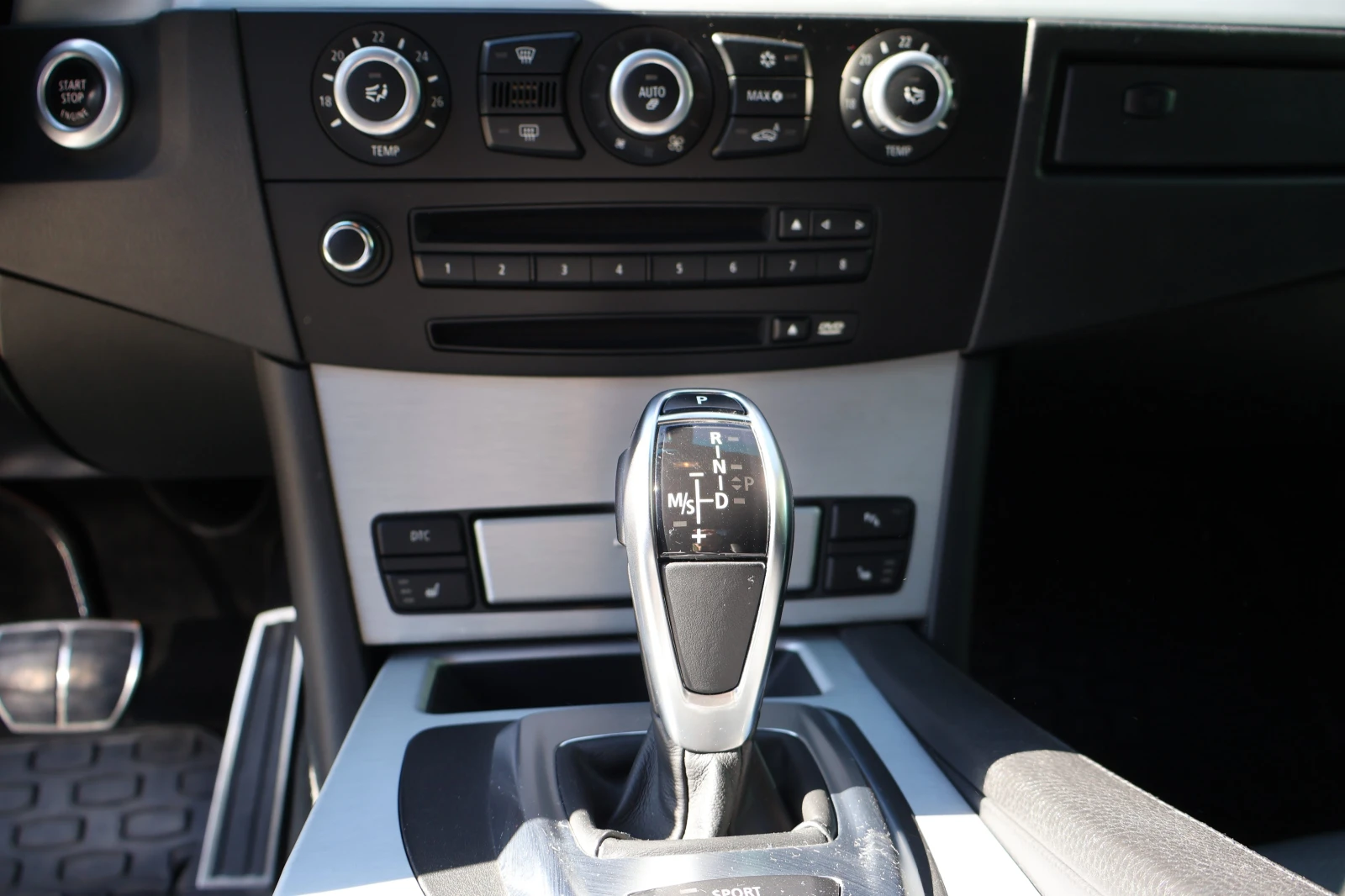 BMW 530, снимка 8 - Автомобили и джипове - 56392323