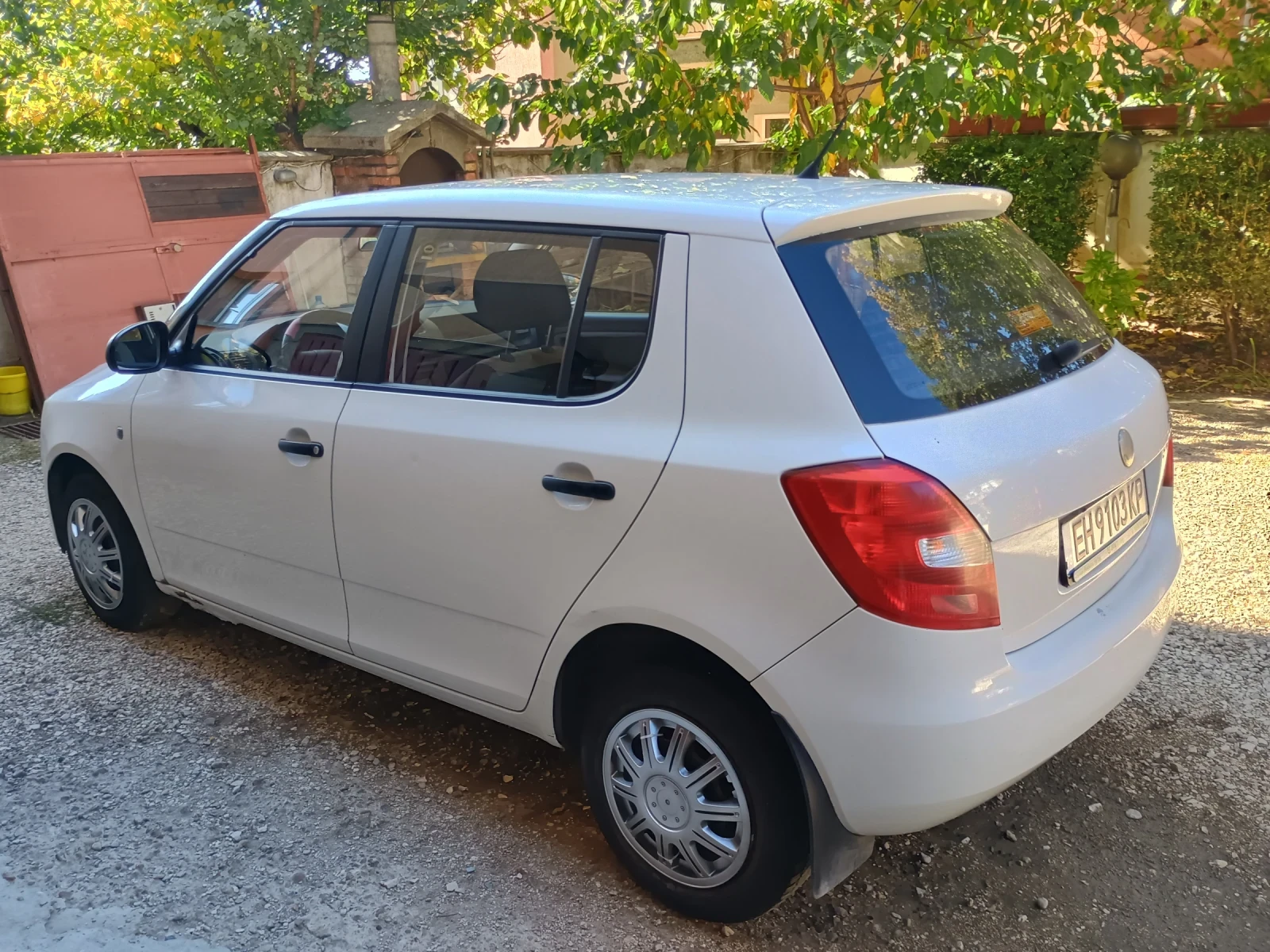 Skoda Fabia 1.4 - 86 кс, снимка 5 - Автомобили и джипове - 56635367