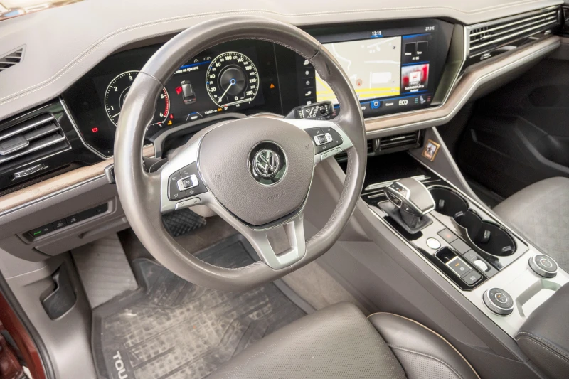 VW Touareg 3.0TDI, V6, 286PS, снимка 9 - Автомобили и джипове - 47131157