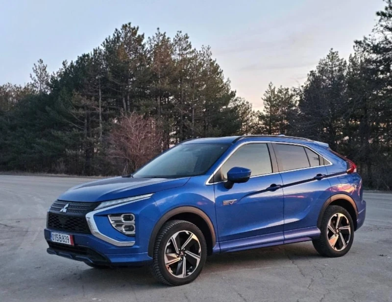 Mitsubishi Eclipse Cross PHEV Топ Състояние, снимка 2 - Автомобили и джипове - 49409004