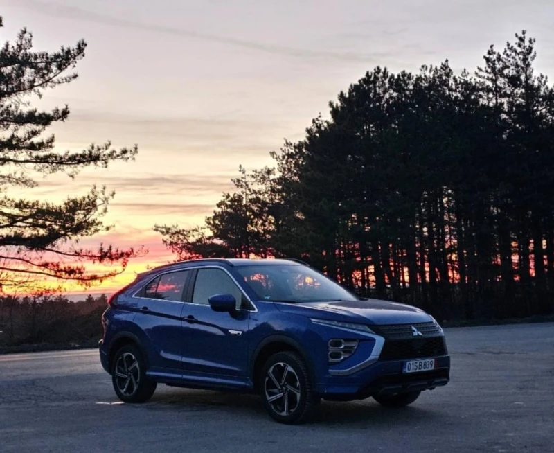 Mitsubishi Eclipse Cross PHEV Топ Състояние, снимка 3 - Автомобили и джипове - 49409004