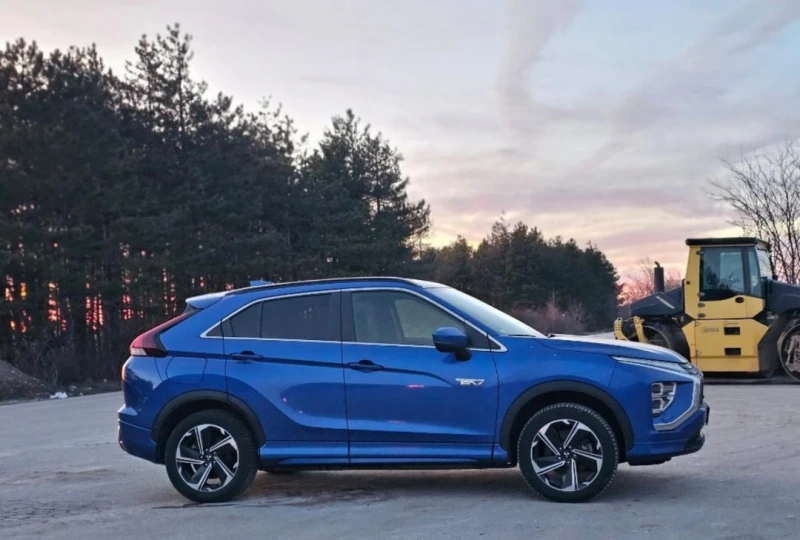 Mitsubishi Eclipse Cross PHEV Топ Състояние, снимка 6 - Автомобили и джипове - 49409004