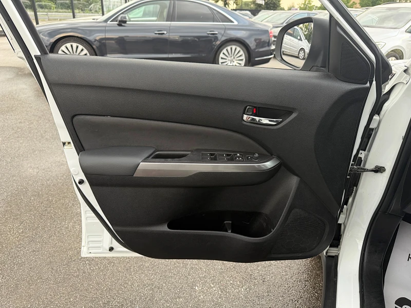 Suzuki Vitara 4x4-LED-XENON-METAN-ПОДГРЯВАНЕ-КАМЕРА-DISTRONIK !, снимка 8 - Автомобили и джипове - 50610537