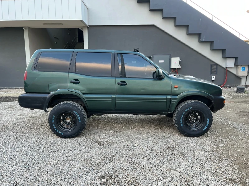 Nissan Terrano 2.7, снимка 7 - Автомобили и джипове - 52885513