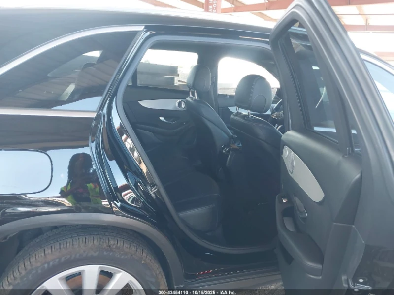 Mercedes-Benz GLC 300 ПОДГРЕВ* AMBIENT* BUMRMESTER* 360, снимка 10 - Автомобили и джипове - 53222429