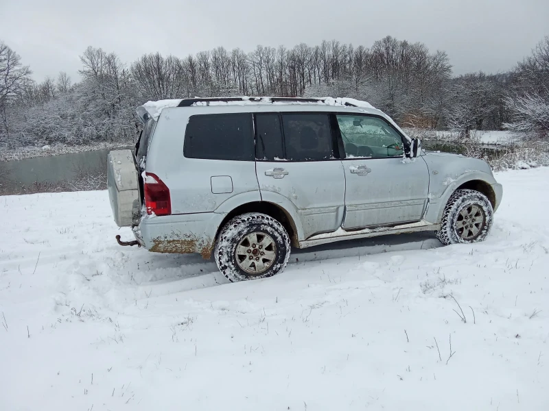 Mitsubishi Pajero 3.5/ГАЗ-Бензин/Всички Екстри/ОТЛИЧЕН, снимка 9 - Автомобили и джипове - 53574299