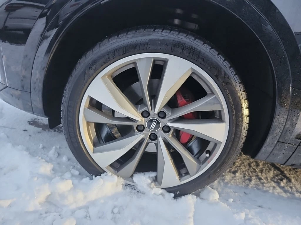 Audi SQ5 * TECHNIK * CARBON CARFAX * ФИНАНСИРАНЕ - изображение 6