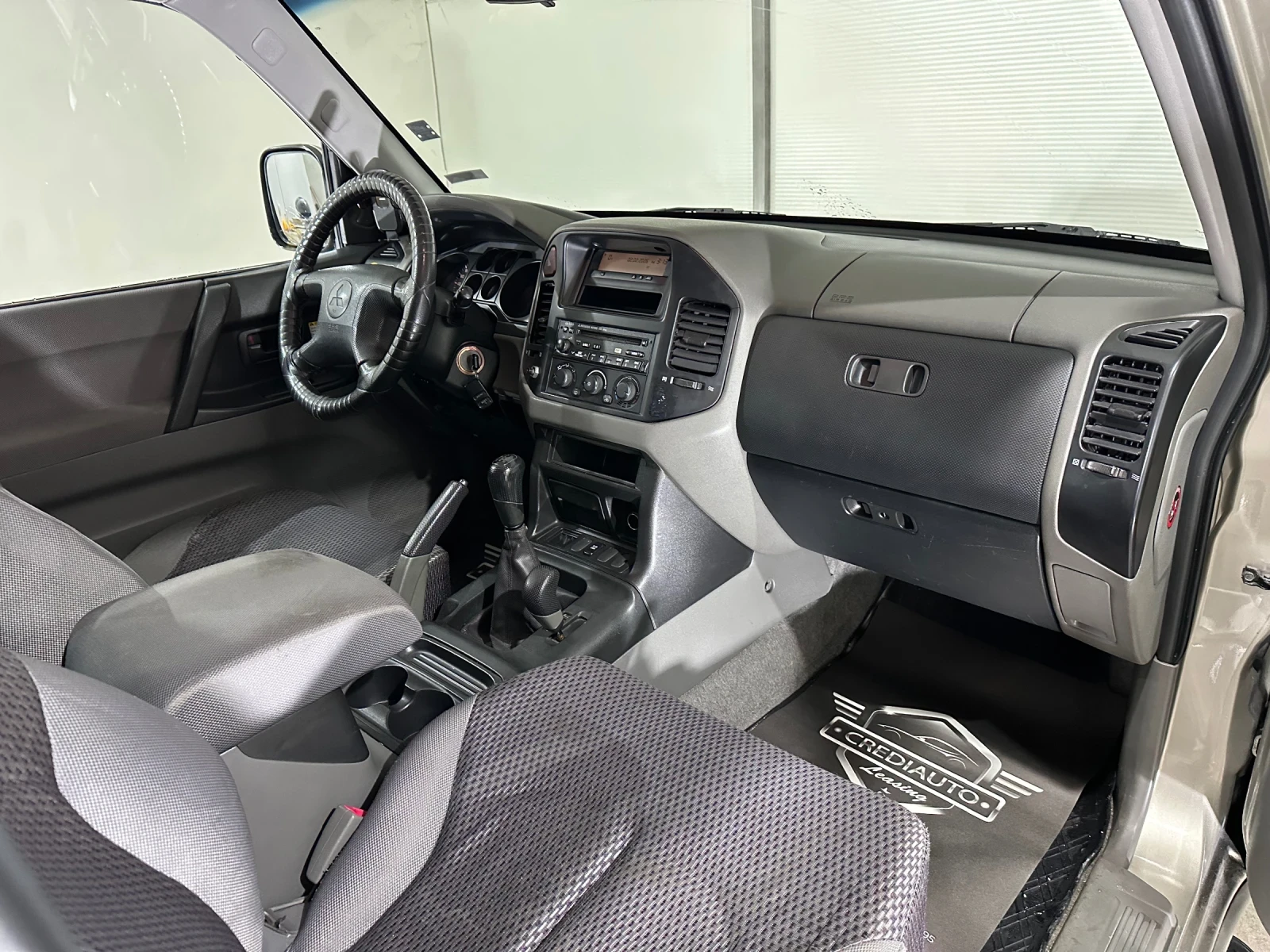 Mitsubishi Pajero 3.2 - изображение 10