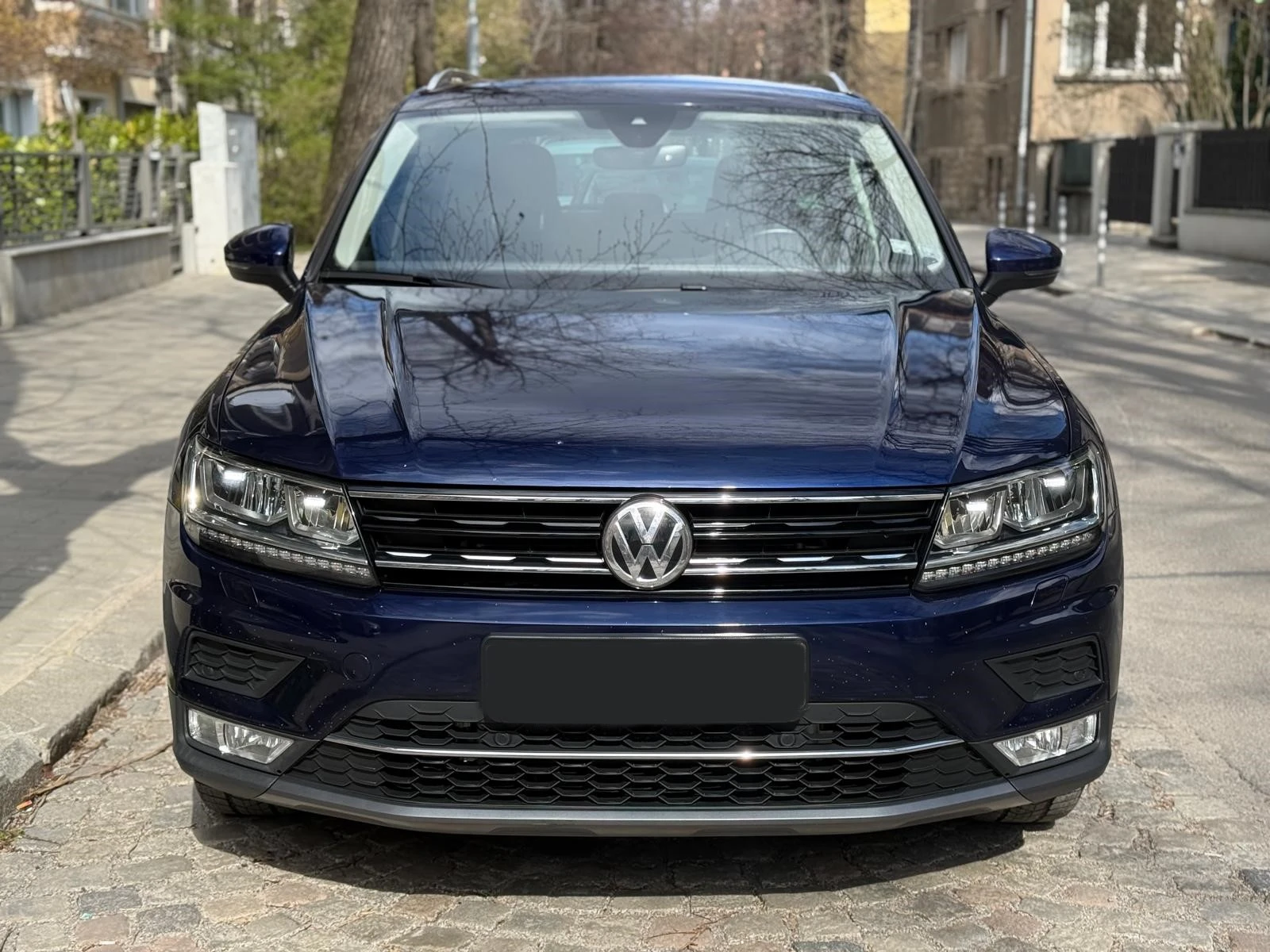 VW Tiguan 2.0TDI 4MOTION, снимка 9 - Автомобили и джипове - 54217332