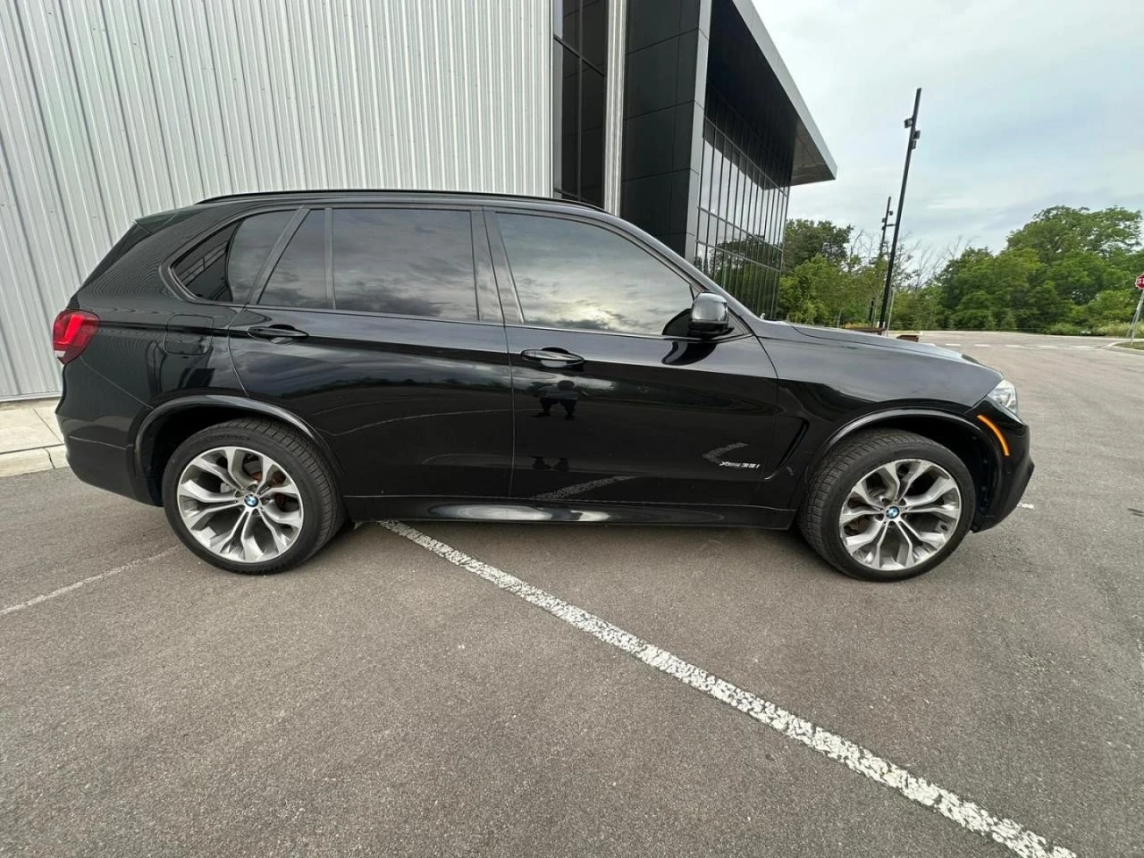 BMW X5 xDrive35i* M-Sport* Heads-Up* TV* HarmanKardon* Ва, снимка 4 - Автомобили и джипове - 54621392
