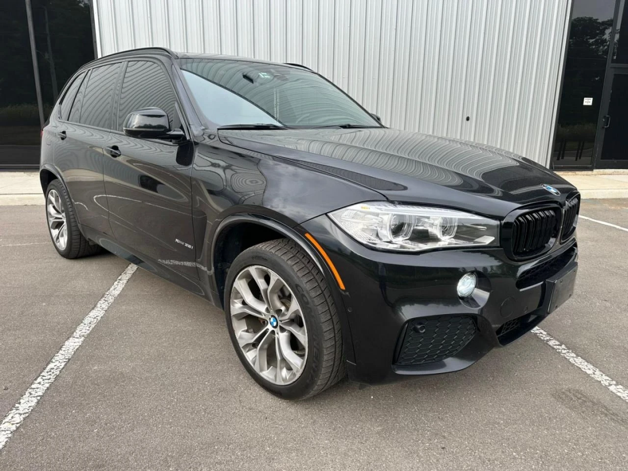 BMW X5 xDrive35i* M-Sport* Heads-Up* TV* HarmanKardon* Ва, снимка 3 - Автомобили и джипове - 54621392