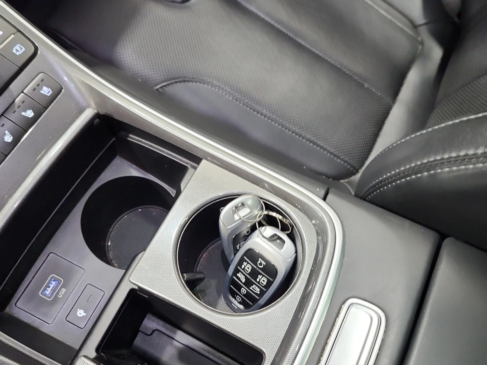 Hyundai Santa fe  ULTIMATE CALLIGRAPHY / CARFAX / АВТОКРЕДИТ , снимка 8 - Автомобили и джипове - 56103760