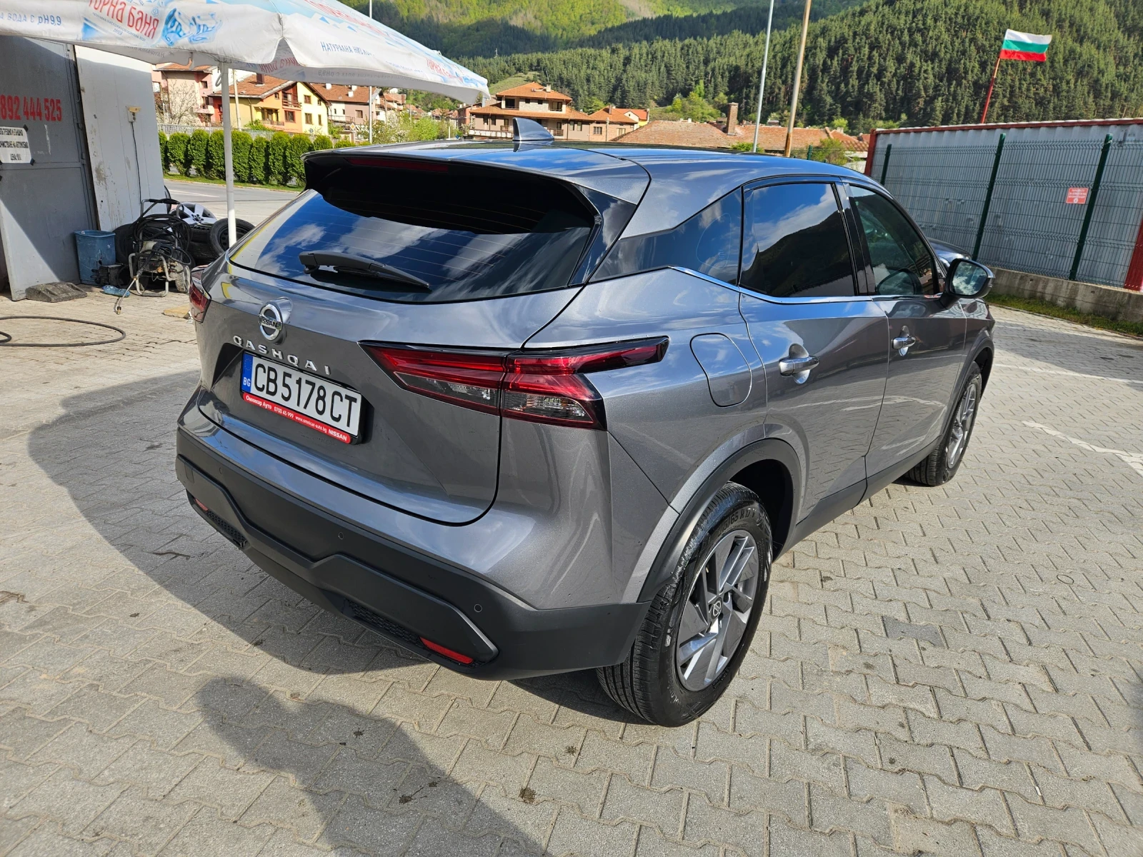 Nissan Qashqai 1.3, снимка 4 - Автомобили и джипове - 56444503