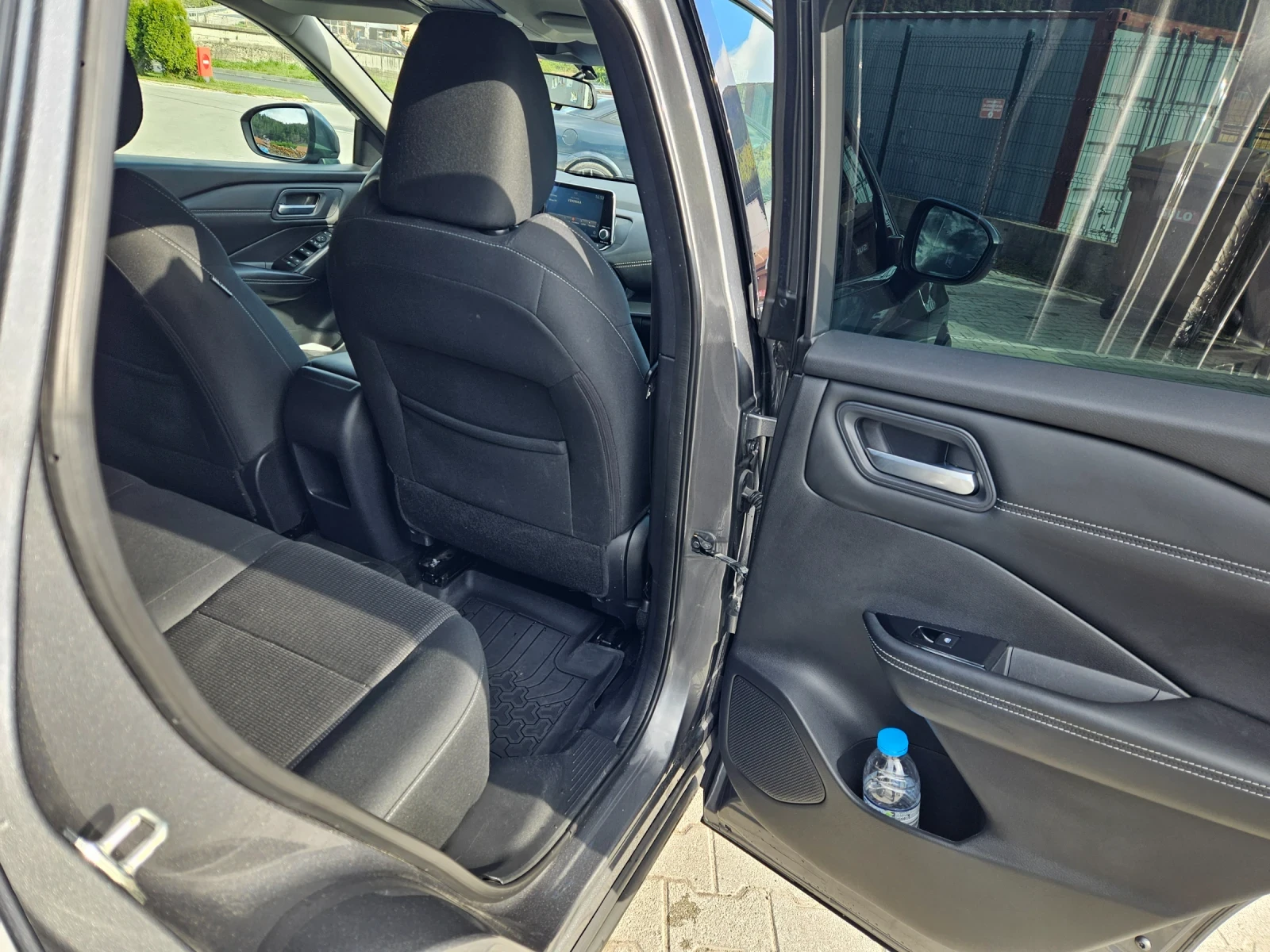 Nissan Qashqai 1.3, снимка 9 - Автомобили и джипове - 56444503