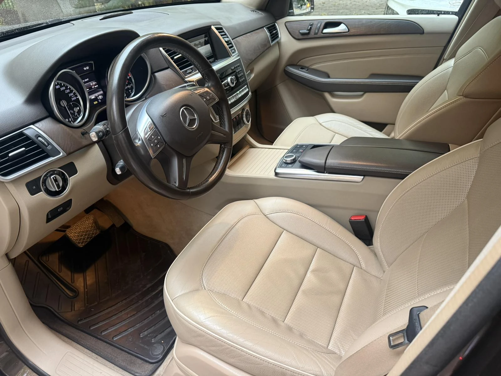 Mercedes-Benz ML 350 CDI 4 MATIC, снимка 14 - Автомобили и джипове - 56675532