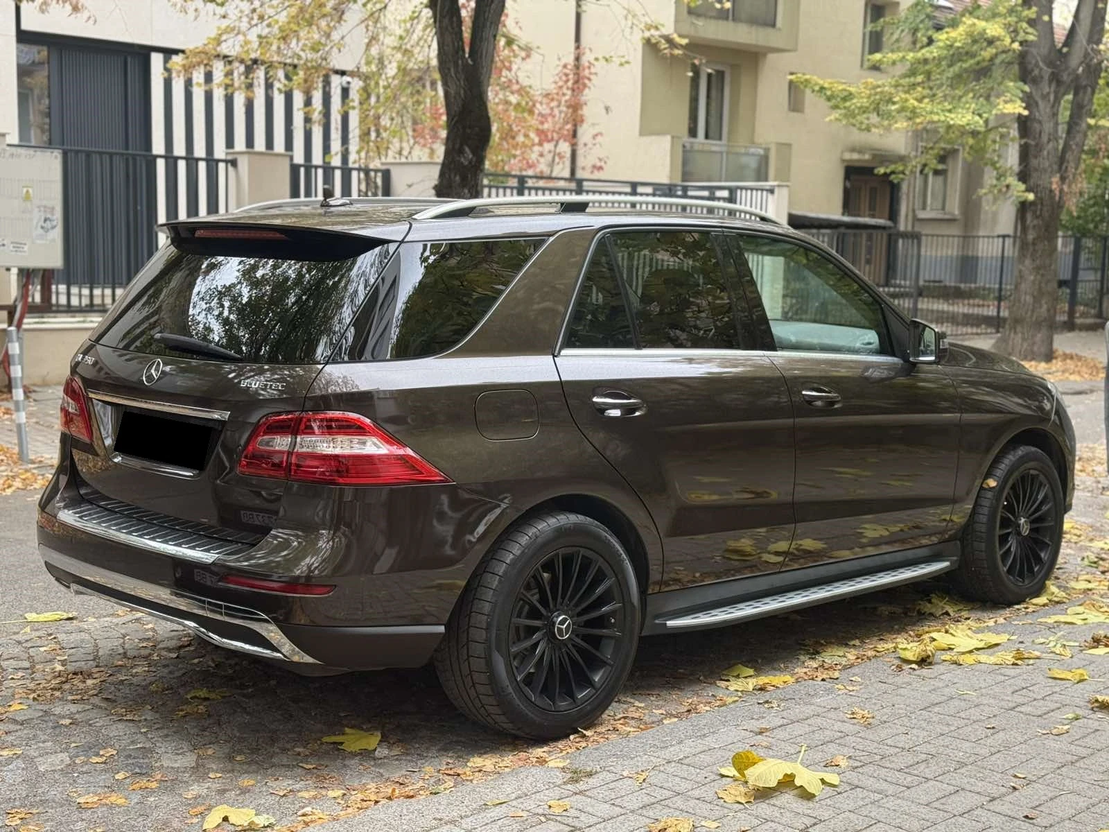 Mercedes-Benz ML 350 CDI 4 MATIC, снимка 3 - Автомобили и джипове - 56675532