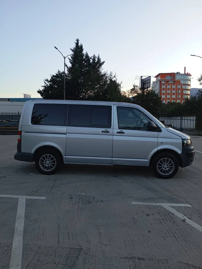 VW T5, снимка 2 - Бусове и автобуси - 48318984