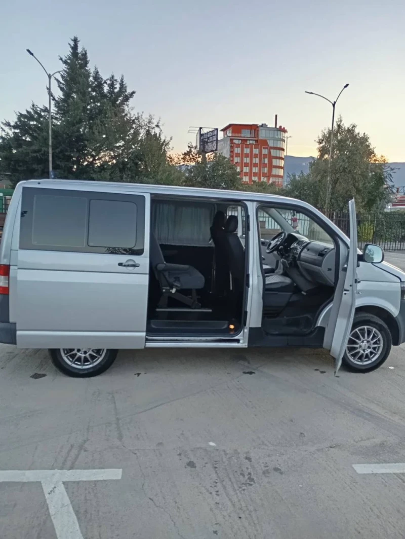 VW T5, снимка 8 - Бусове и автобуси - 48318984