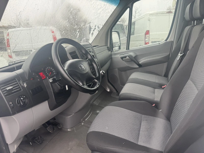 VW Crafter, снимка 14 - Бусове и автобуси - 53571459