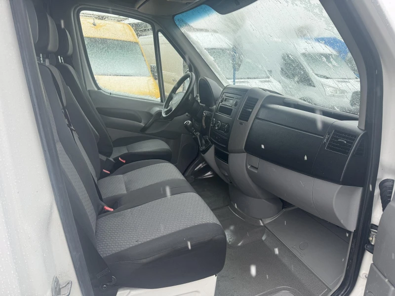 VW Crafter, снимка 16 - Бусове и автобуси - 53571459