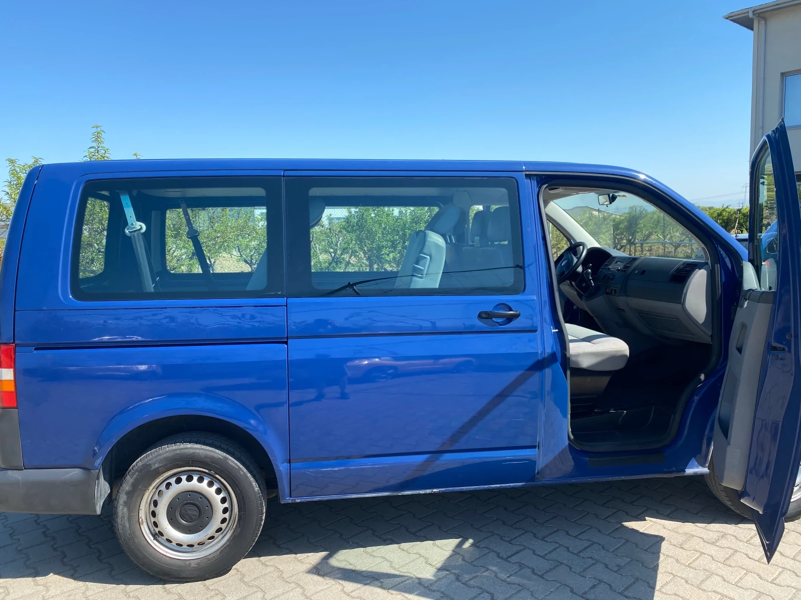 VW T5 2008 9-Местен | Реални КМ - изображение 6