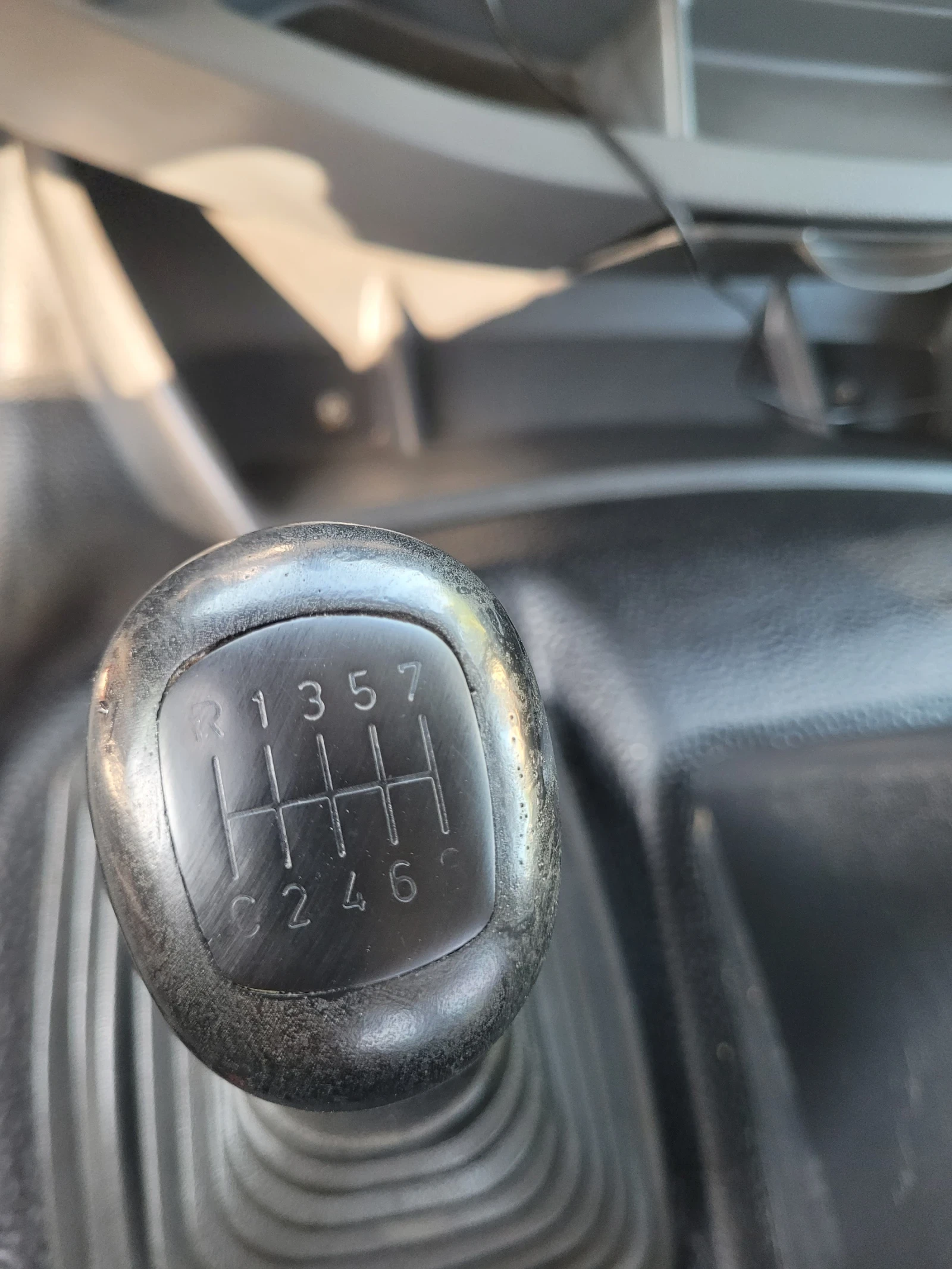 Mercedes-Benz 1831 Axor - изображение 8