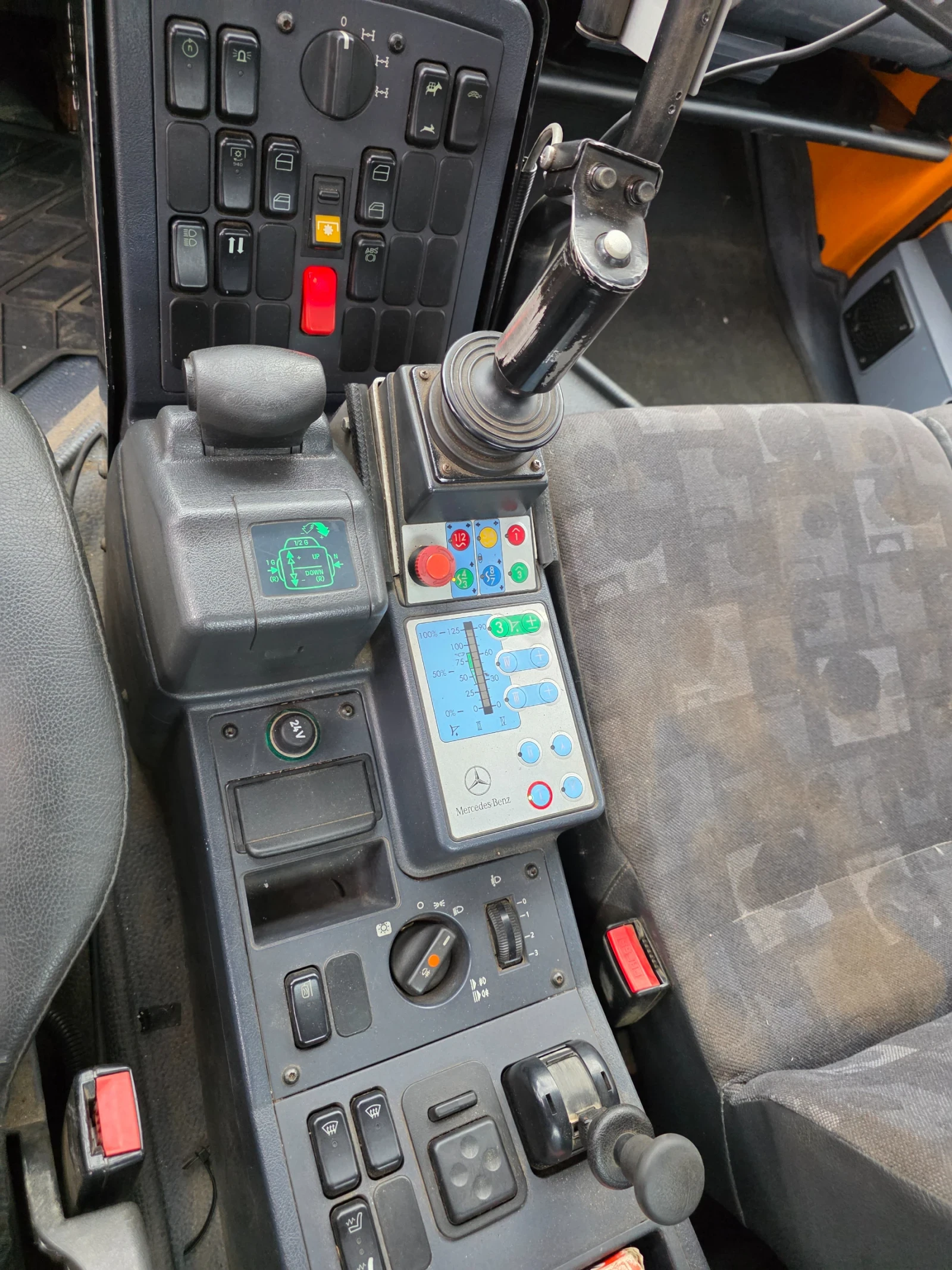 Mercedes-Benz UNIMOG U300     | Mobile.bg   15