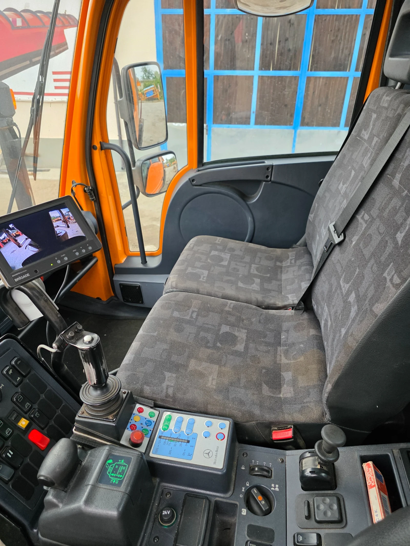 Mercedes-Benz UNIMOG U300     | Mobile.bg   16