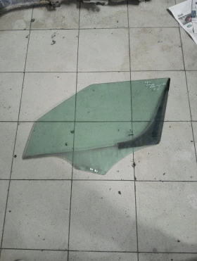 Стъкло предно ляво Шкода Румстер