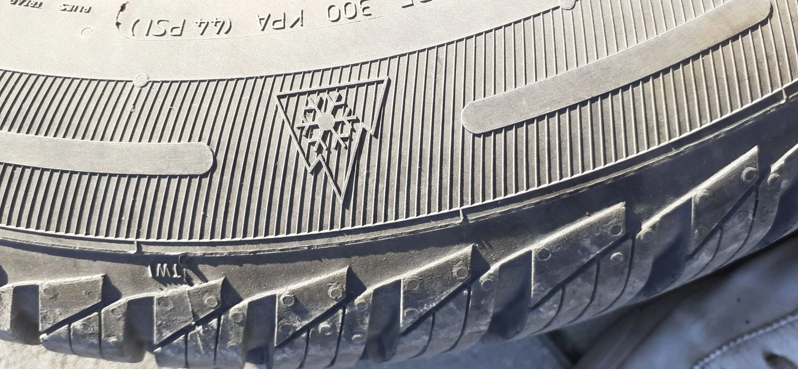 ���� � ������ 185/65R14 �� Mazda | Mobile.bg � ����������� 7