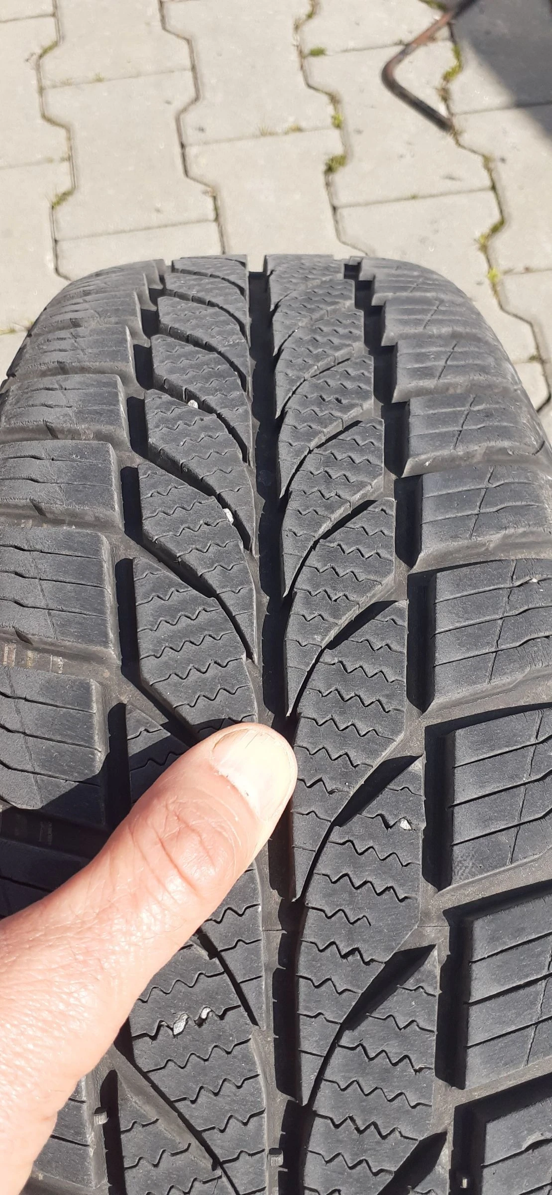 ���� � ������ 185/65R14 �� Mazda | Mobile.bg � ����������� 9
