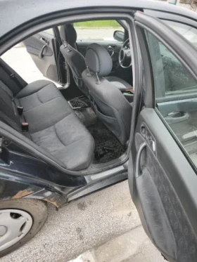 Mercedes-Benz C 220, снимка 11
