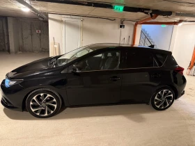 Toyota Auris, снимка 2