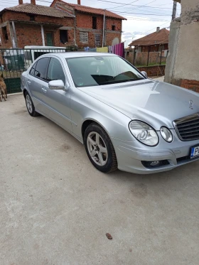 Mercedes-Benz E 220, снимка 3
