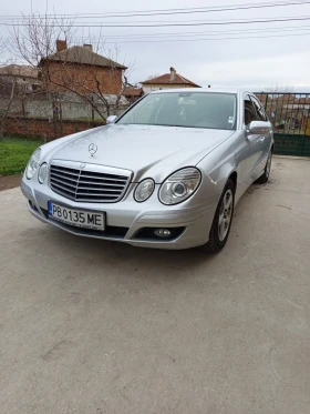 Mercedes-Benz E 220, снимка 1