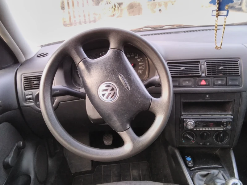 VW Golf 1.4iклима, снимка 14 - Автомобили и джипове - 48668135