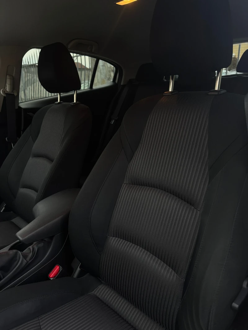 Mazda 3 2.2 DIESEL AUSTRIA, снимка 13 - Автомобили и джипове - 50537770