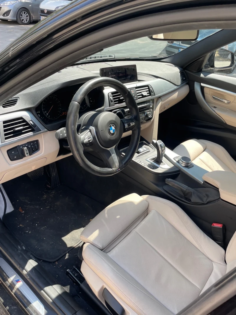 BMW 320 F30 LCI M SPORT, снимка 8 - Автомобили и джипове - 51904692