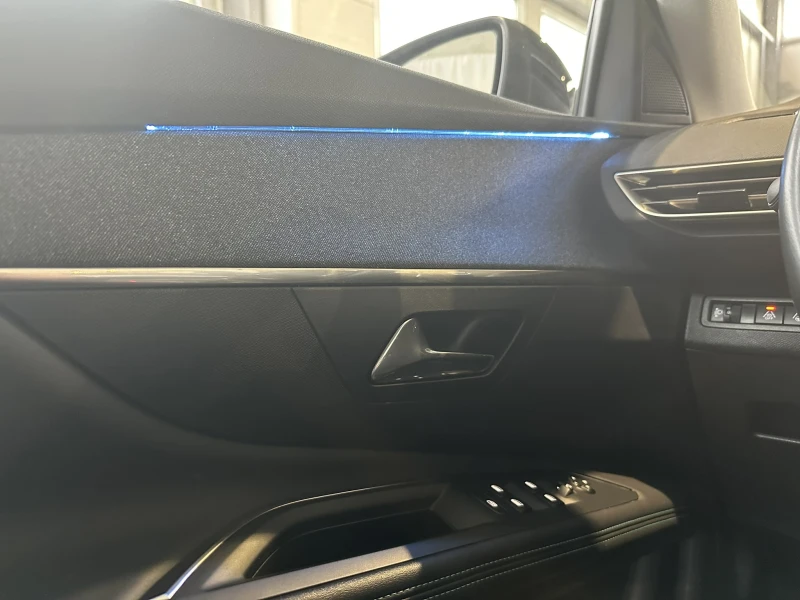 Peugeot 3008 1.6 Plug In Hybrid, снимка 11 - Автомобили и джипове - 52050715