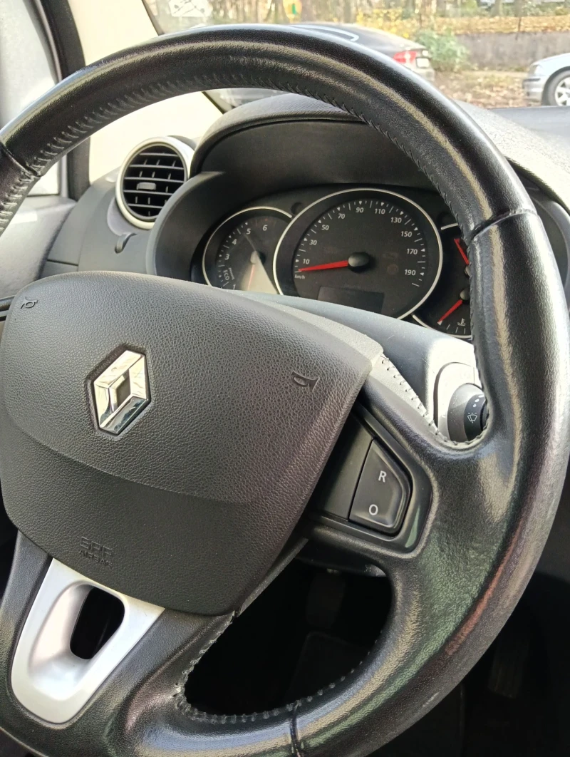 Renault Kangoo 1, 5 Energy dci110hp 2016 6 скорости, снимка 8 - Автомобили и джипове - 52685797