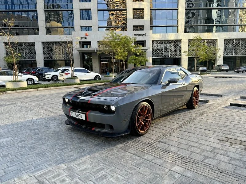 Dodge Challenger  - изображение 2